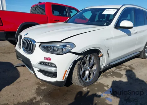 2021 BMW X3 Phev xDrive30E from USA, damaged, VIN 5UXTS1C09M9E42352
